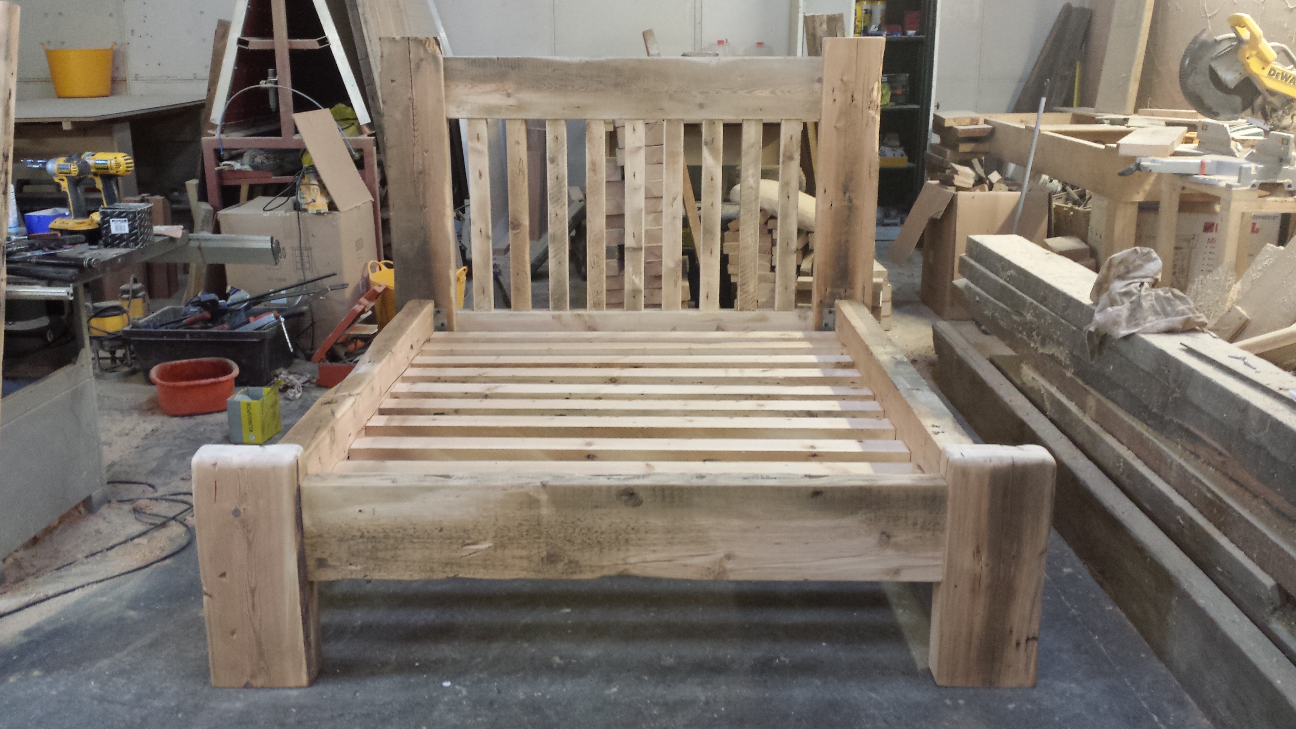 reclaimed pine bed 